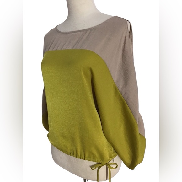 BCBG Maxazria Colorblock Cold Shoulder Blouse Color Dillcombo - Picture 4 of 9